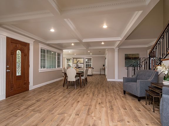 4th image of 1826 Maddux Dr