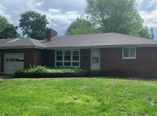 1920 S Pickwick Ave, Springfield, MO 65804