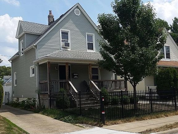 2nd image of 2203 W 104th St