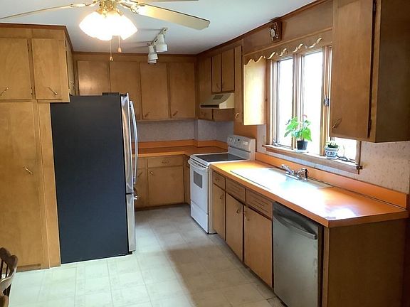2nd image of 50 Moulton St