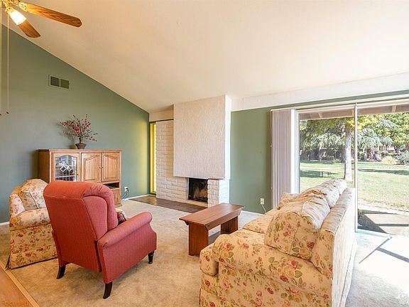 2nd image of 1405 Seven Hills Dr
