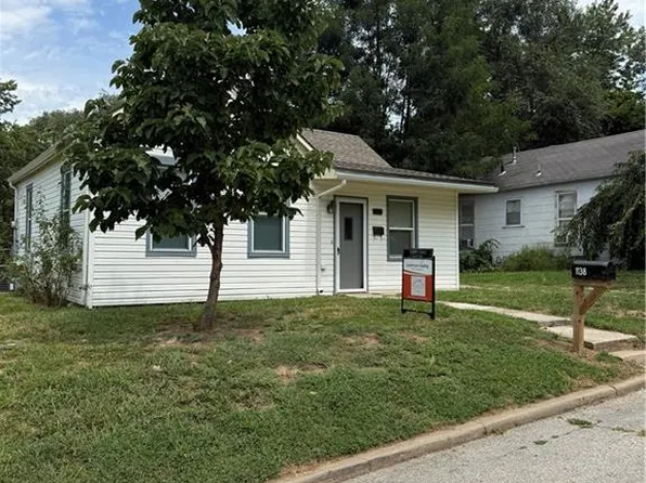 1138 Kansas St, Leavenworth, KS 66048