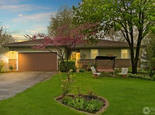 350 Pine Grove Ave, Gurnee, IL 60031