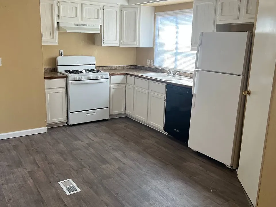 200 E Zora St #12