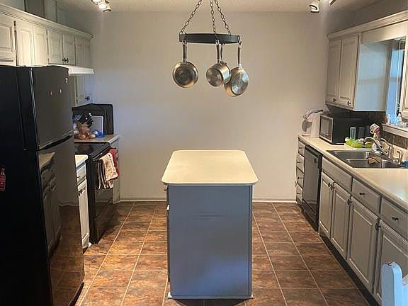4th image of 308 Tammy Ct
