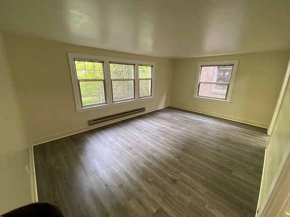 2nd image of 526 Belmont Ave E Unit 202