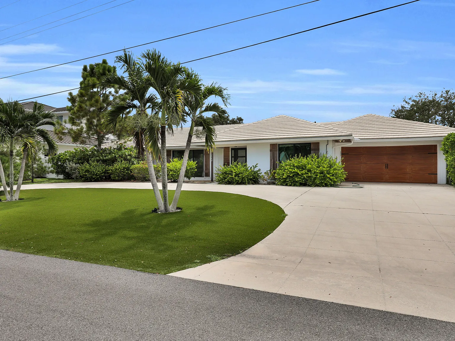 3 bed, 2.0 bath, 1376 sqft, $6,000 — Photo 1