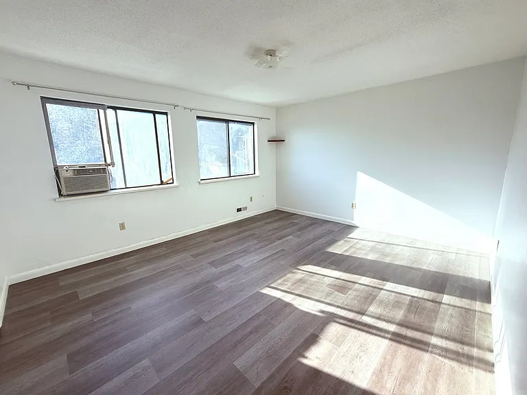9 Jewett St #11 — Photo 6