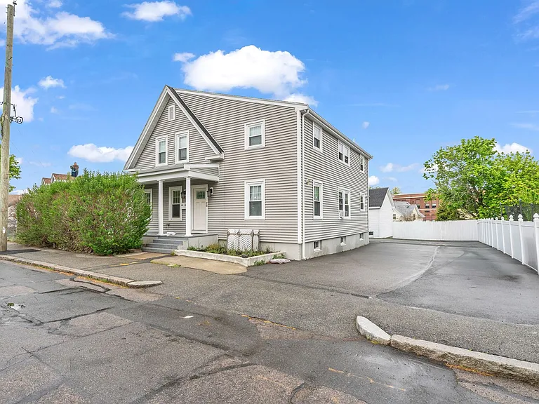 72 Main St #A — Photo 11