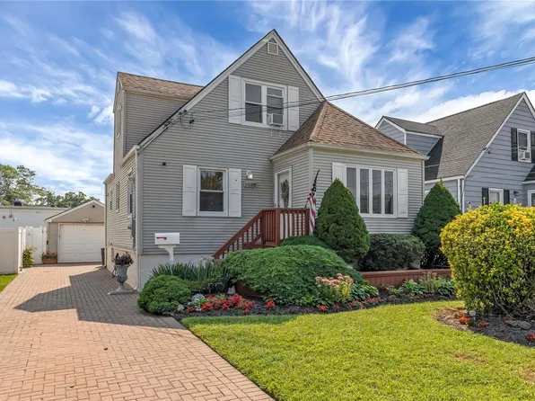 1708 Westmoreland Road, Merrick, NY 11566
