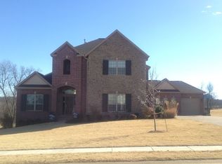 2469 Riverfront Ln, Fayetteville, AR 72703
