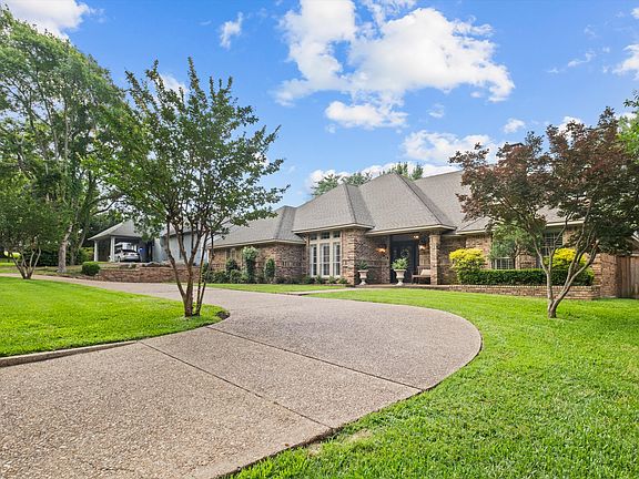 3rd image of 1830 Bent Tree Ln
