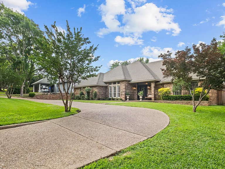1830 Bent Tree Ln — Photo 3