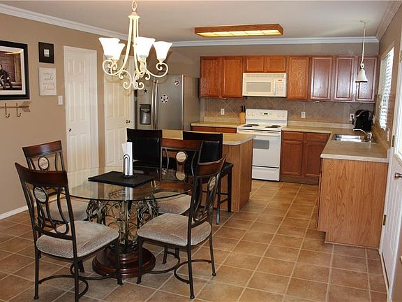 2nd image of 1800 Duck Cove Dr