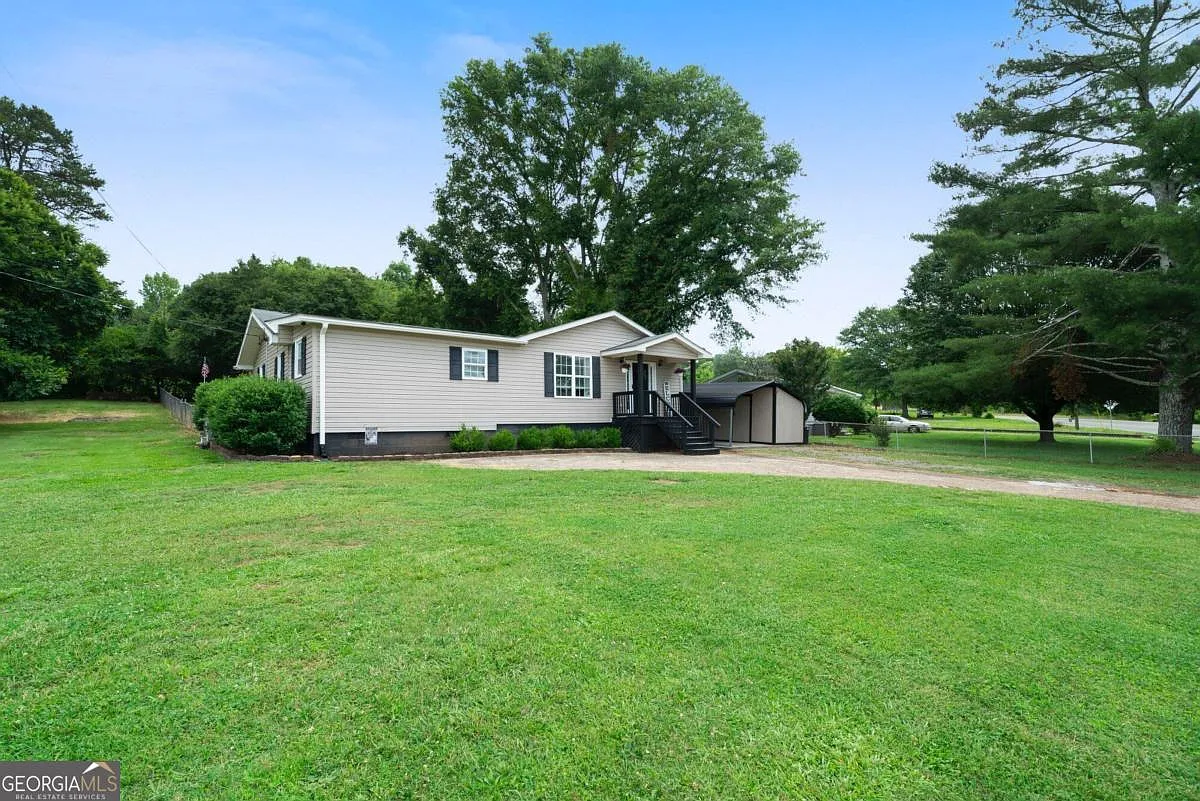1275 Chulio Rd SE photo 1