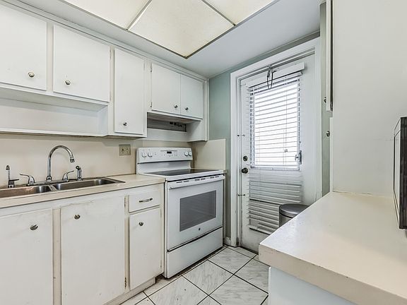 5th image of 5800 Margate Boulevard #813-8