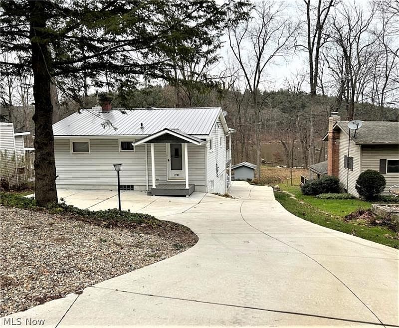 1st image of 3703 Rockwood Dr SW