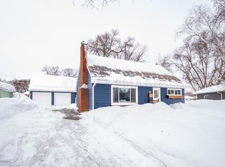 1714 Plumtree Rd N, Fargo, ND 58102