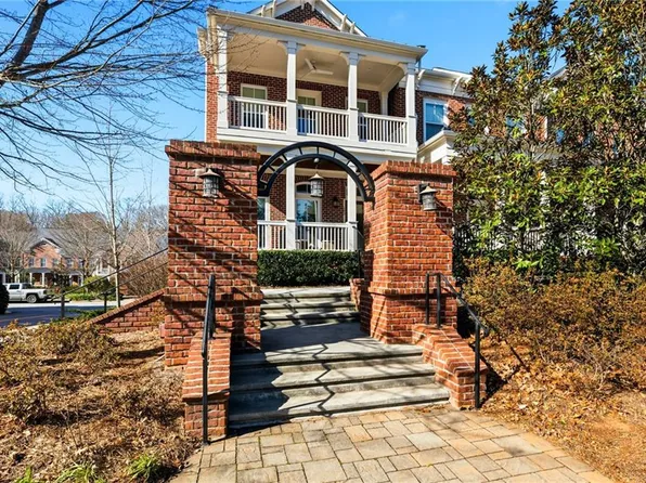 643 Brennan Dr, Decatur, GA 30033