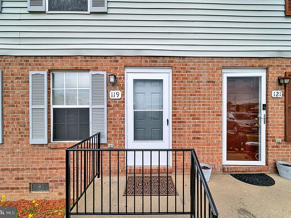 2nd image of 119 Nottoway Dr