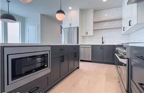 211 NE Monroe St — Photo 22