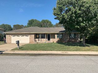 1724 Moccasin Dr, Boonville, IN 47601