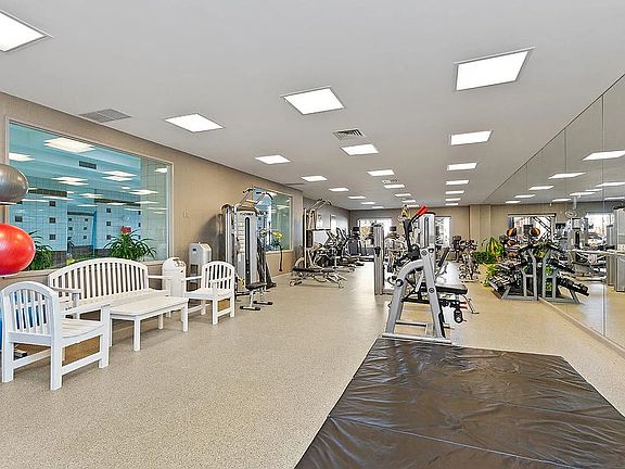 5th image of 1775 York Ave APT 35B