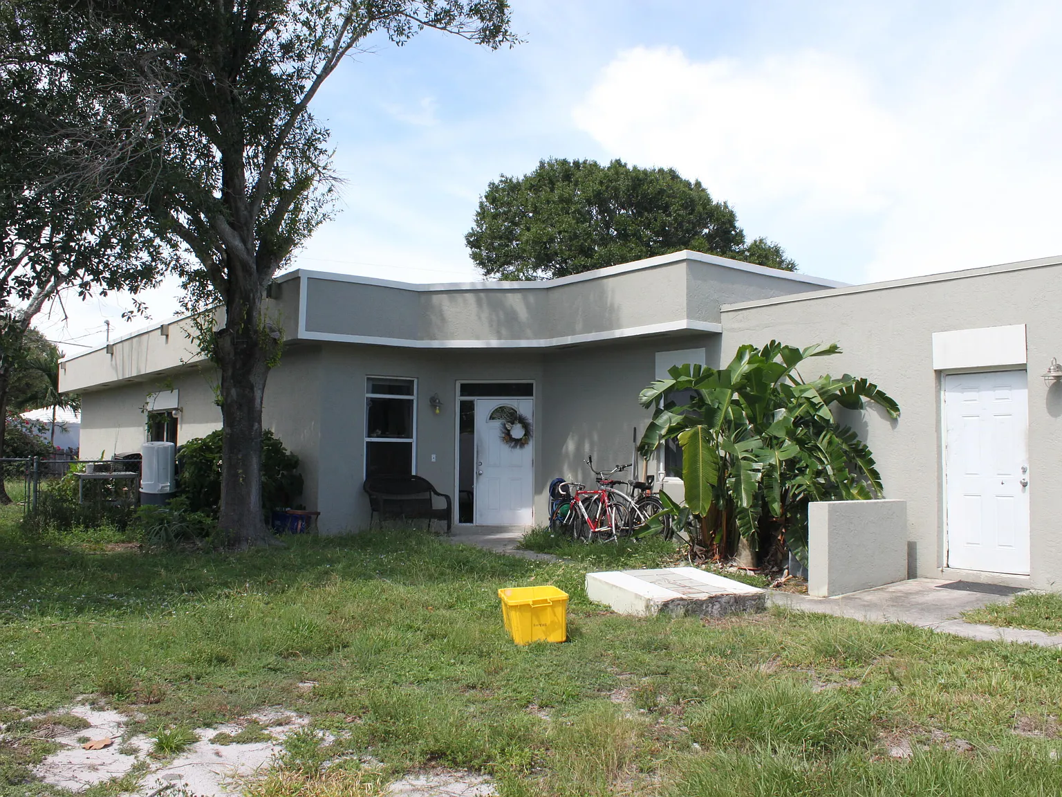 3 bed, 2.0 bath, 1704 sqft, $3,100 — Photo 2