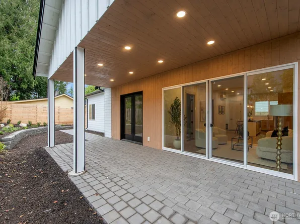 10811 24th Avenue NE, Seattle, WA 98125