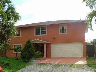2nd image of 3411 Polly Ave