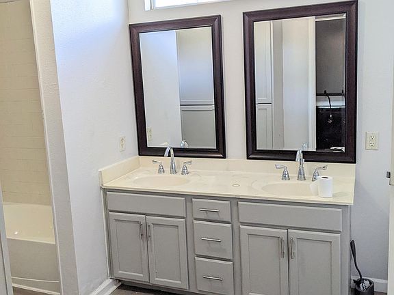 5th image of 1017 Aganier Ave #2