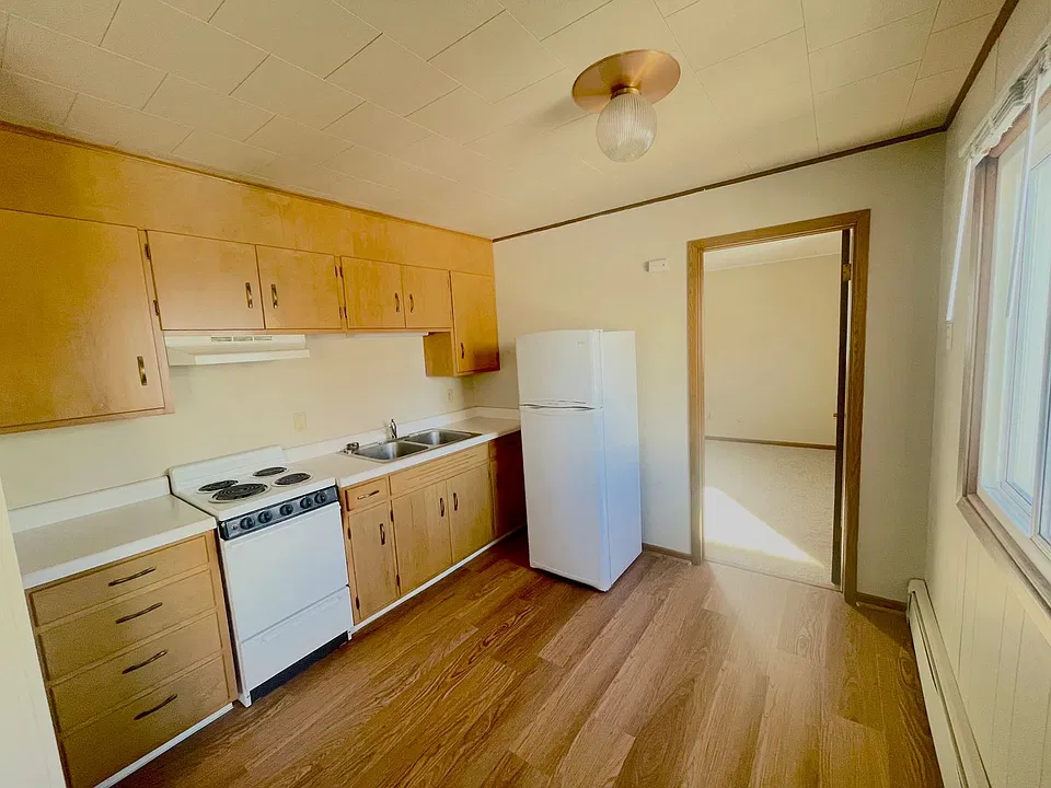 620 W Center St