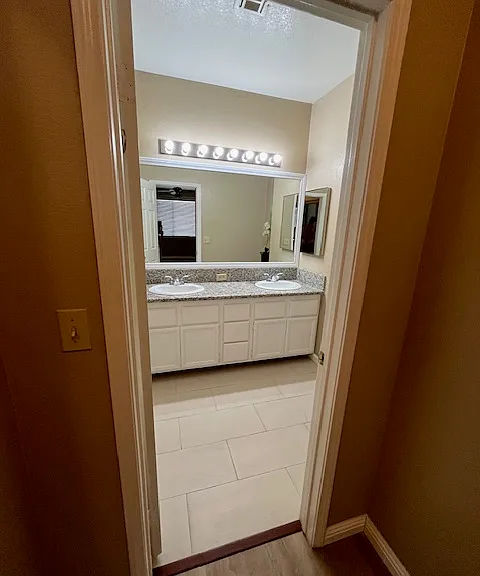 Master bedroom bath