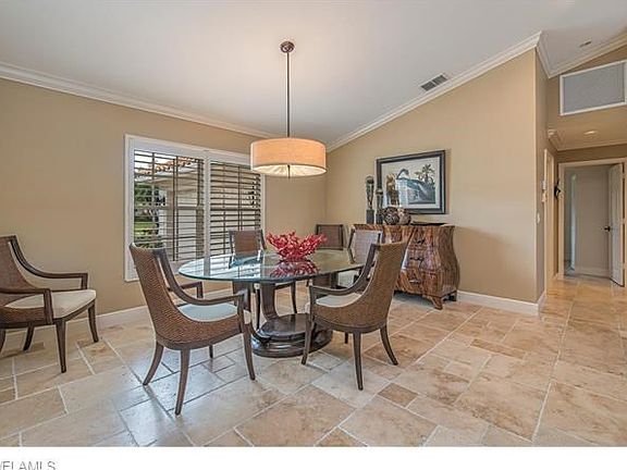4th image of 28931 Winthrop Cir