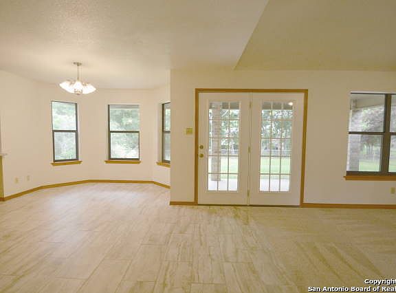2nd image of 115 HIGH COUNTRY DR