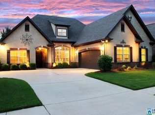 250 Strathaven Ln, Pelham, AL 35124