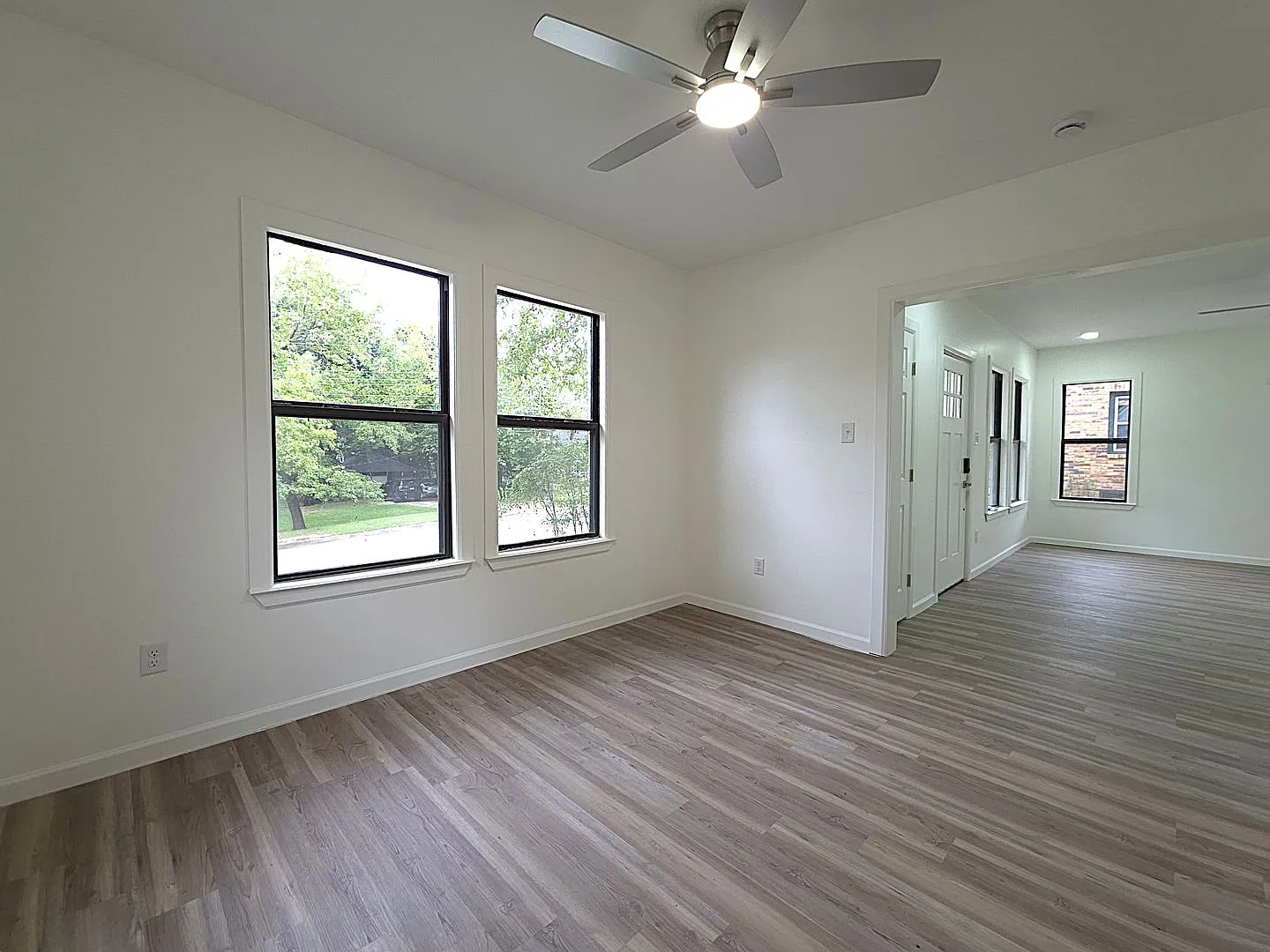 Fully Remodeled Home in the Heart of Tyler 1010 W. Rusk! — Photo 3