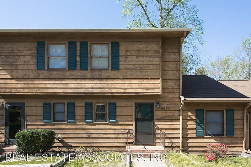 1st image of 903 Kendall Dr