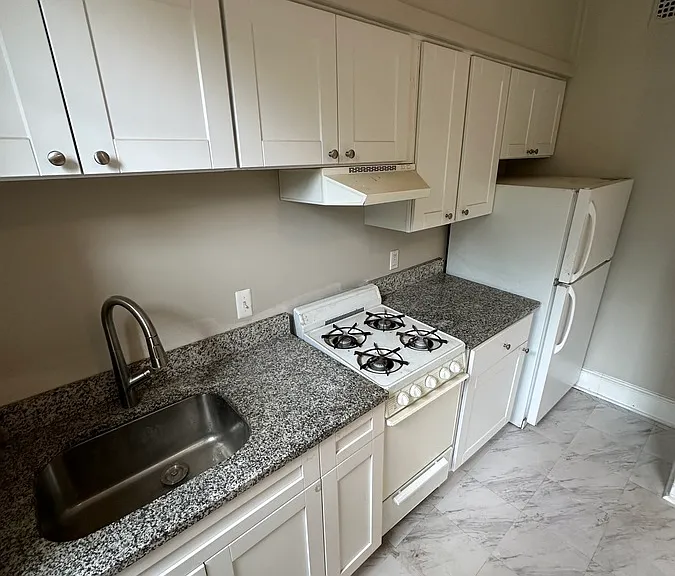 2530 Q St NW #5 — Photo 4
