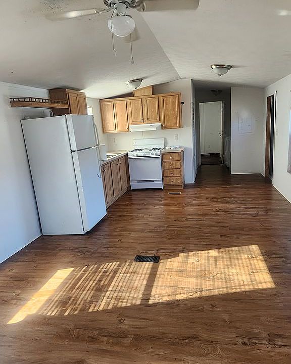 2nd image of 211 Forest Lake Dr #83