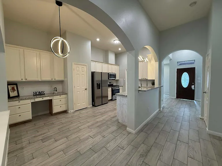 13814 Bink Ct — Photo 3