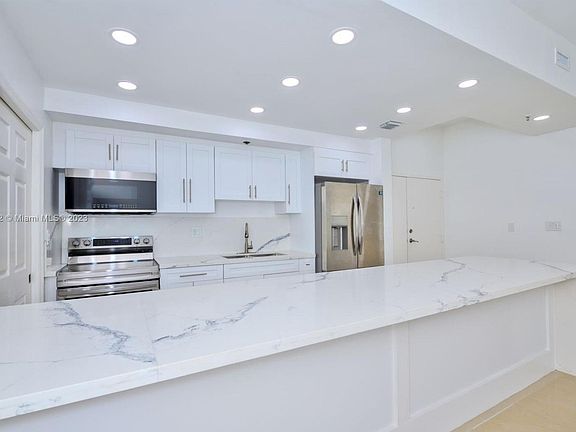 3rd image of 9725 NW 52nd St APT 113