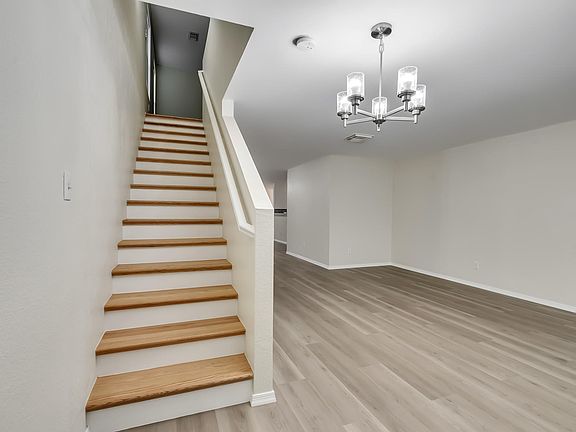 5th image of 14442 Junction Place Dr