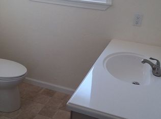 750 W Fairview Dr, Springfield, OR 97477