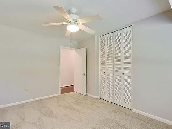 2nd image of 10626 Weymouth St APT 102