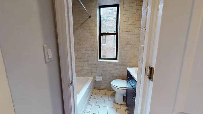 Rented by Bond New York | media 13