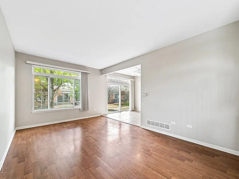 1738 Windward Ave — Photo 4