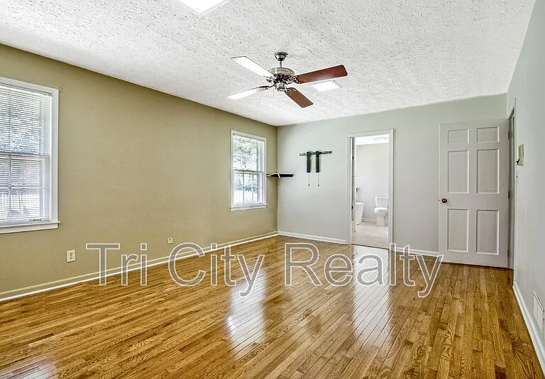 630 Hawthorne Pl — Photo 35
