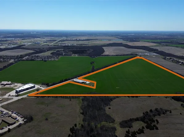 Wellington St, Greenville, TX 75402