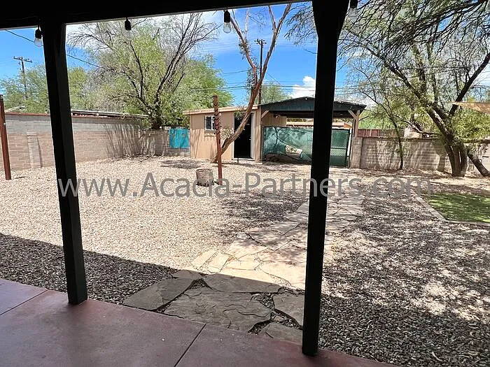 1721 E Silver St — Photo 10